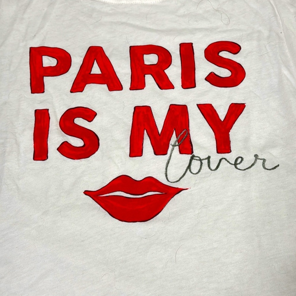 Wildfox White T-Shirt with Red Paris Is my Lover Print lips Graphics Small nwt - Picture 2 of 12